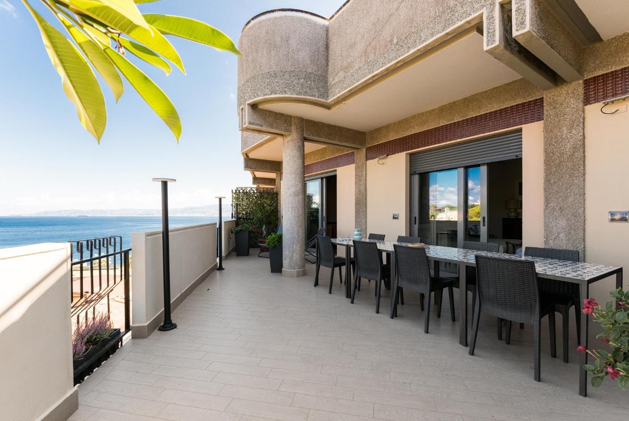 Attico Panoramico - Centro Storico - 200 Mq Holiday home